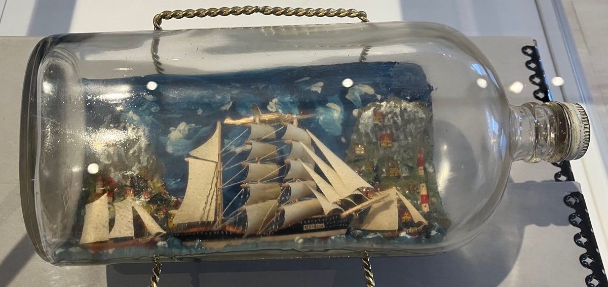 Ships in a Bottle
